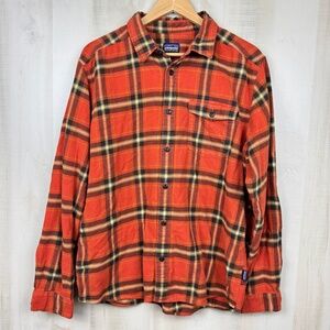 Patagonia Men’s Fjord Flannel Orange Plaid Button Up Shirt Organic Cotton Large